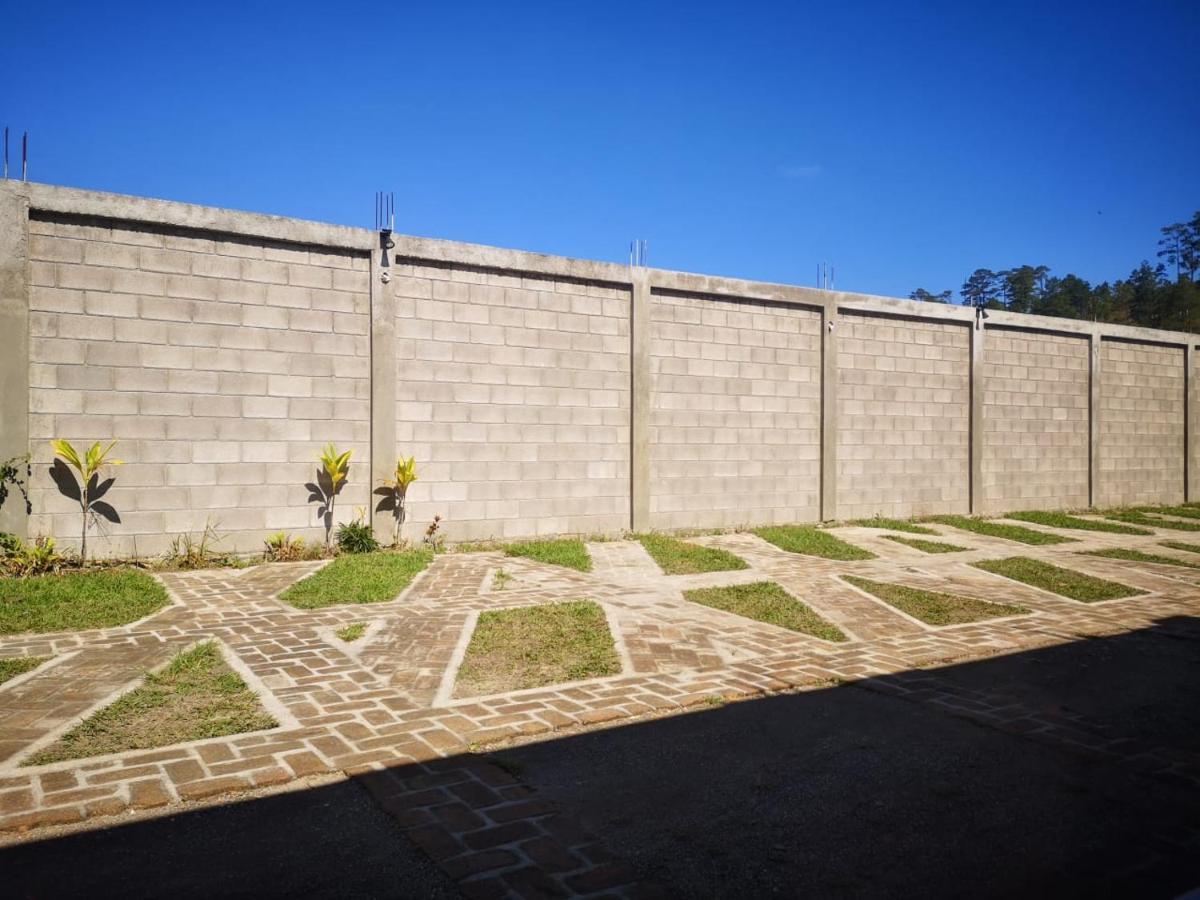 Hotel Y Residencia La Cofradia Santa Rosa de Copan Exterior photo
